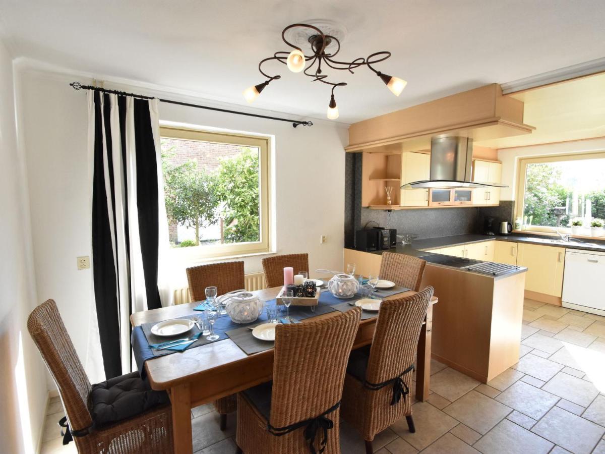 Holiday Home In Zeeland With Wide Views Bruinisse Bagian luar foto