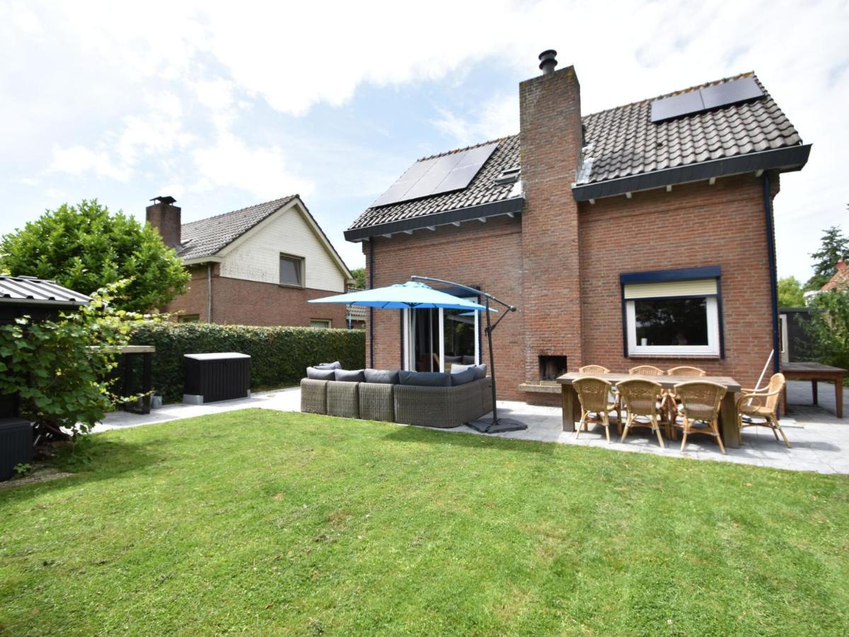 Holiday Home In Zeeland With Wide Views Bruinisse Bagian luar foto