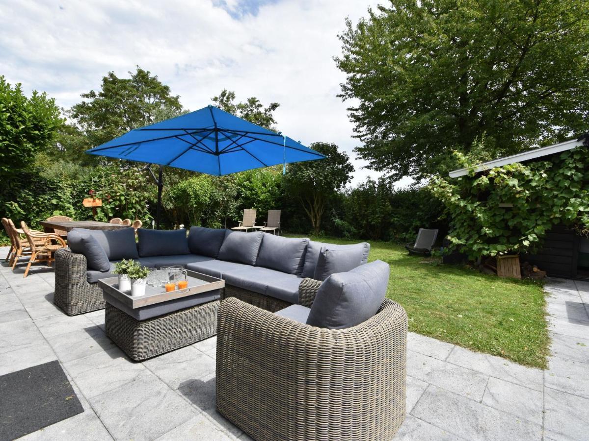 Holiday Home In Zeeland With Wide Views Bruinisse Bagian luar foto